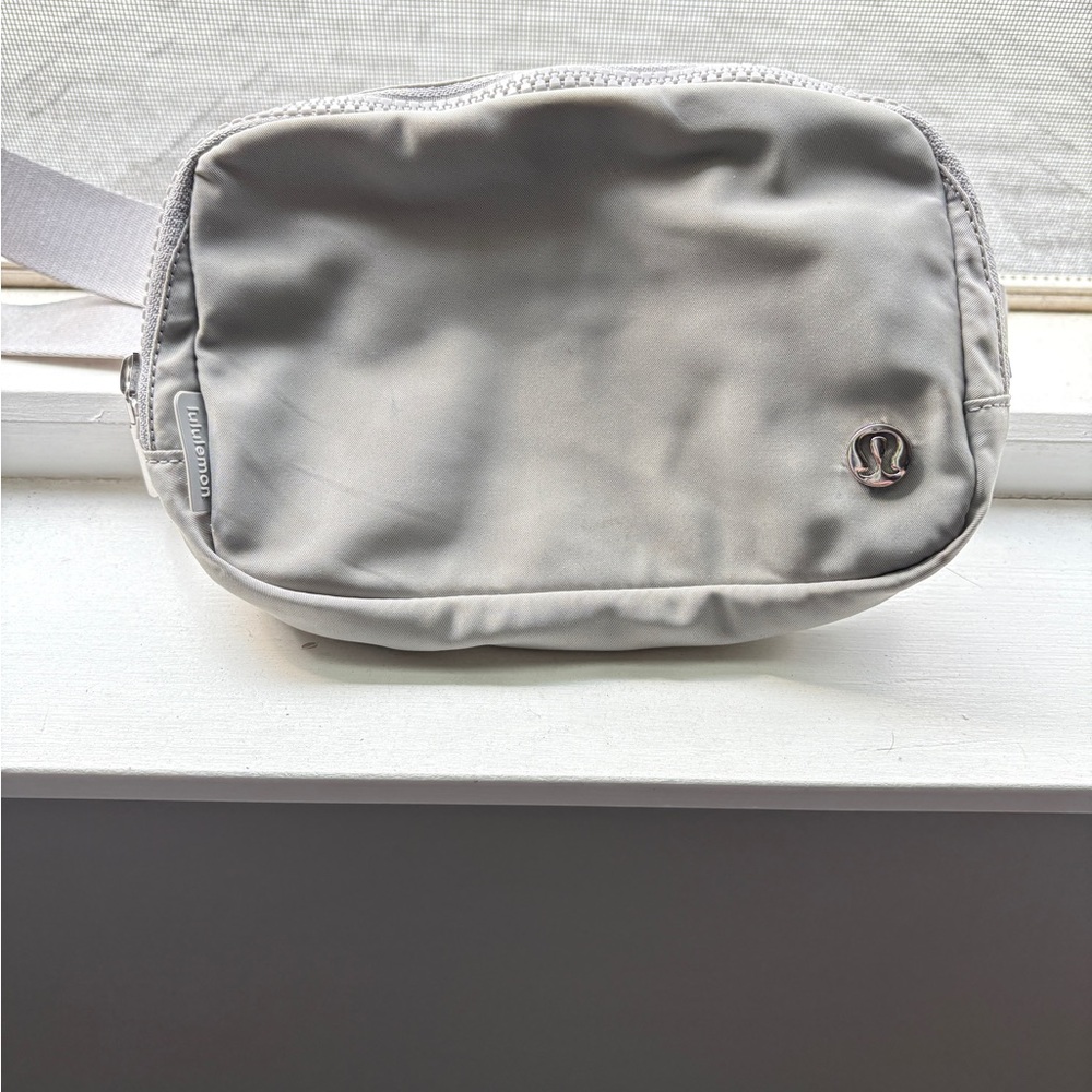 Lululemon Athletica Silver Belt Bag